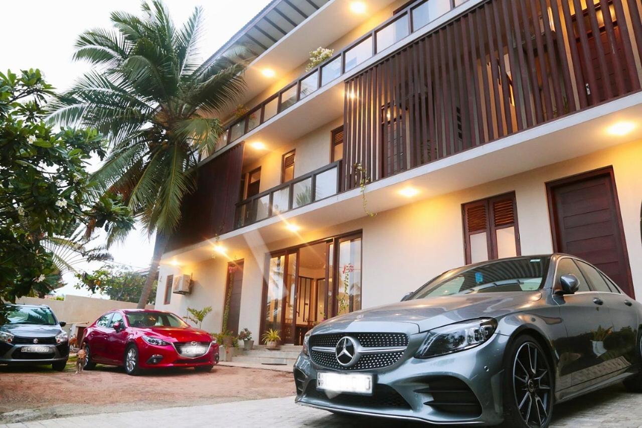 Driftwood Villa Pamunugama ภายนอก รูปภาพ