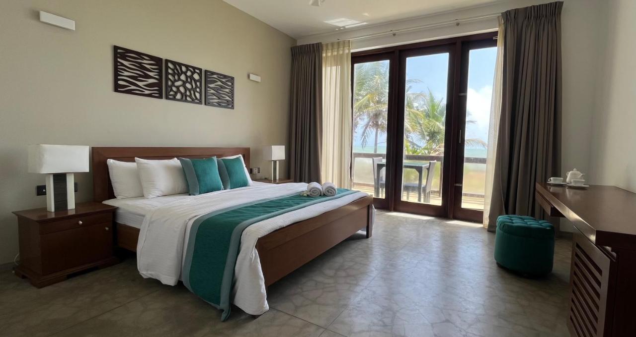 Driftwood Villa Pamunugama ภายนอก รูปภาพ