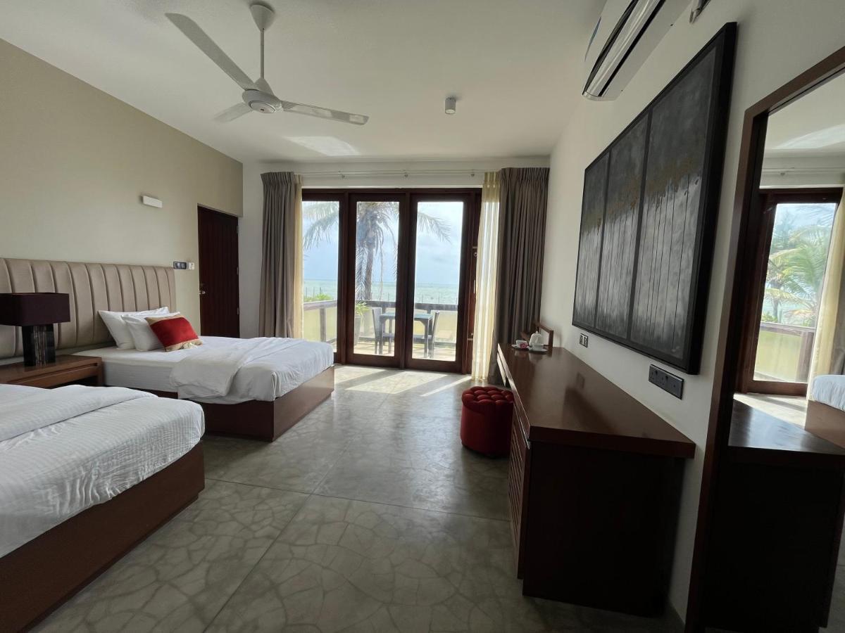 Driftwood Villa Pamunugama ภายนอก รูปภาพ