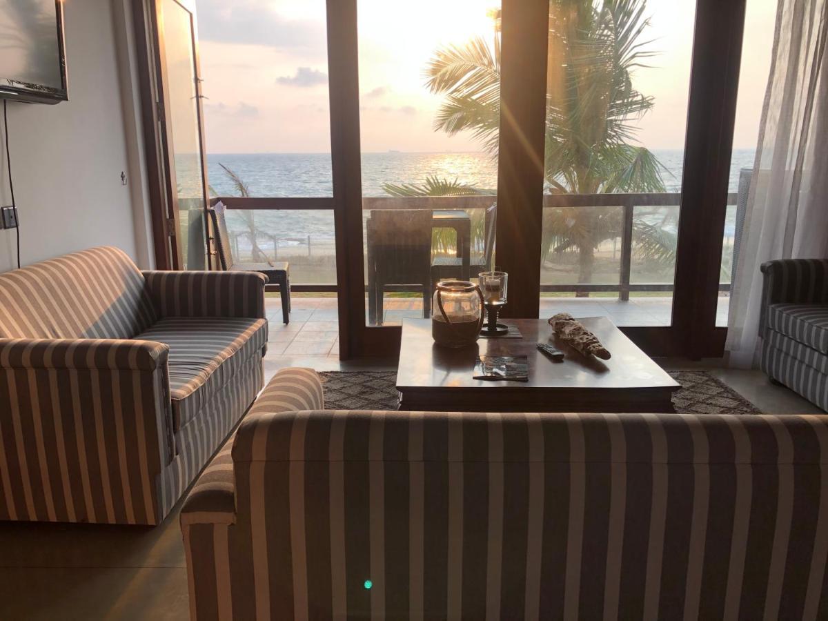 Driftwood Villa Pamunugama ภายนอก รูปภาพ